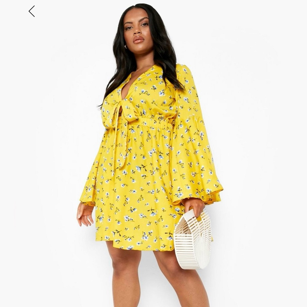 PLUS FLORAL TIE FRONT FLARED SKATER DRESS – SIZE 24 – BOOHOO PLUS